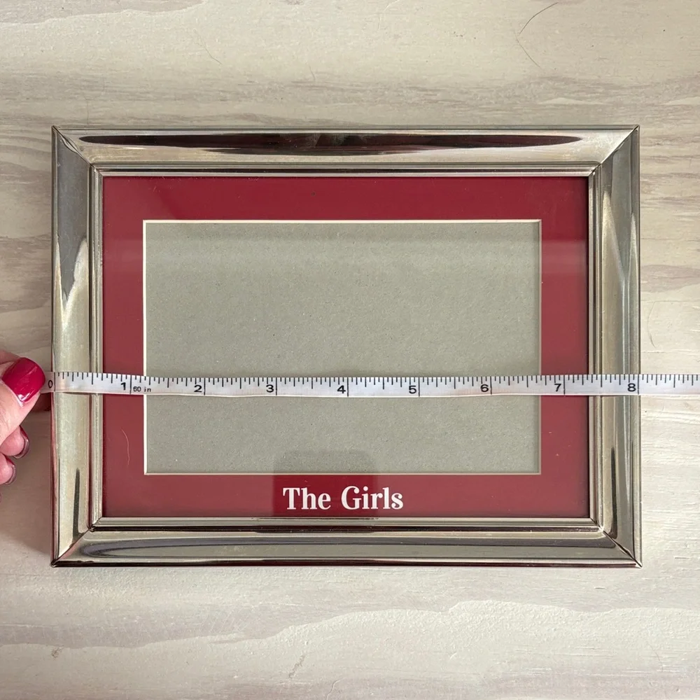 VTG Silver Metallic‎ 5x7 Picture Frame w/ Red 